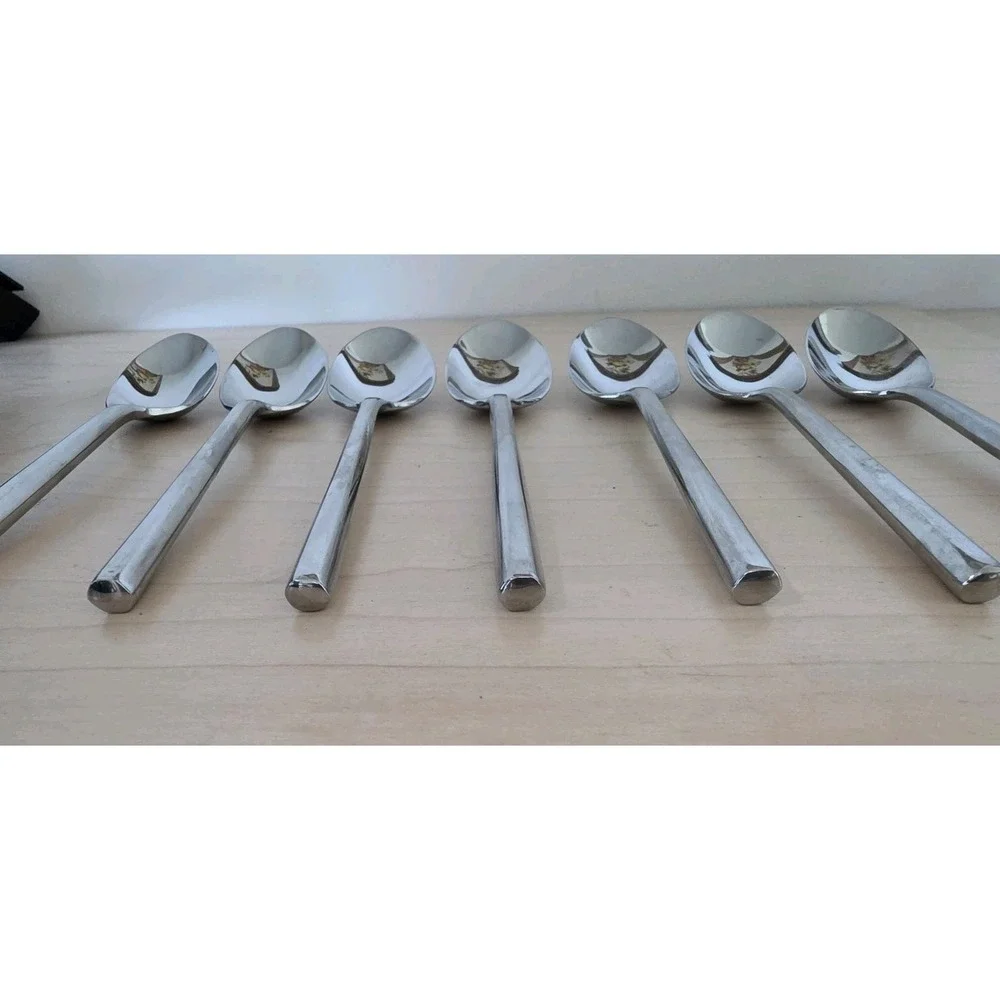 LOT OF 7 Retroneu CYLINDER Place Oval Soup Spoons 7.5